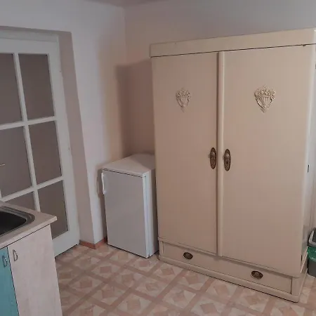 Kajovska 63 *