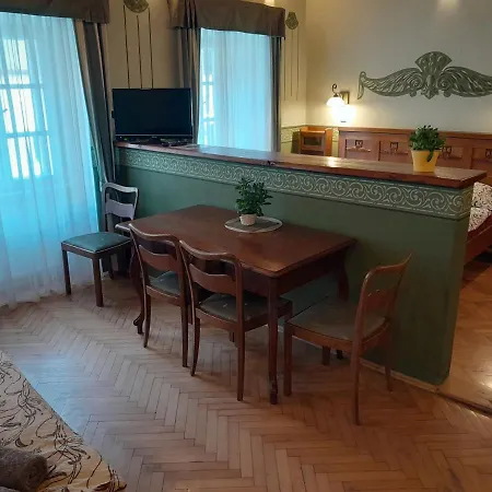 Kajovska 63 *