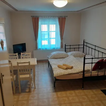 Aparthotel Kajovska 63